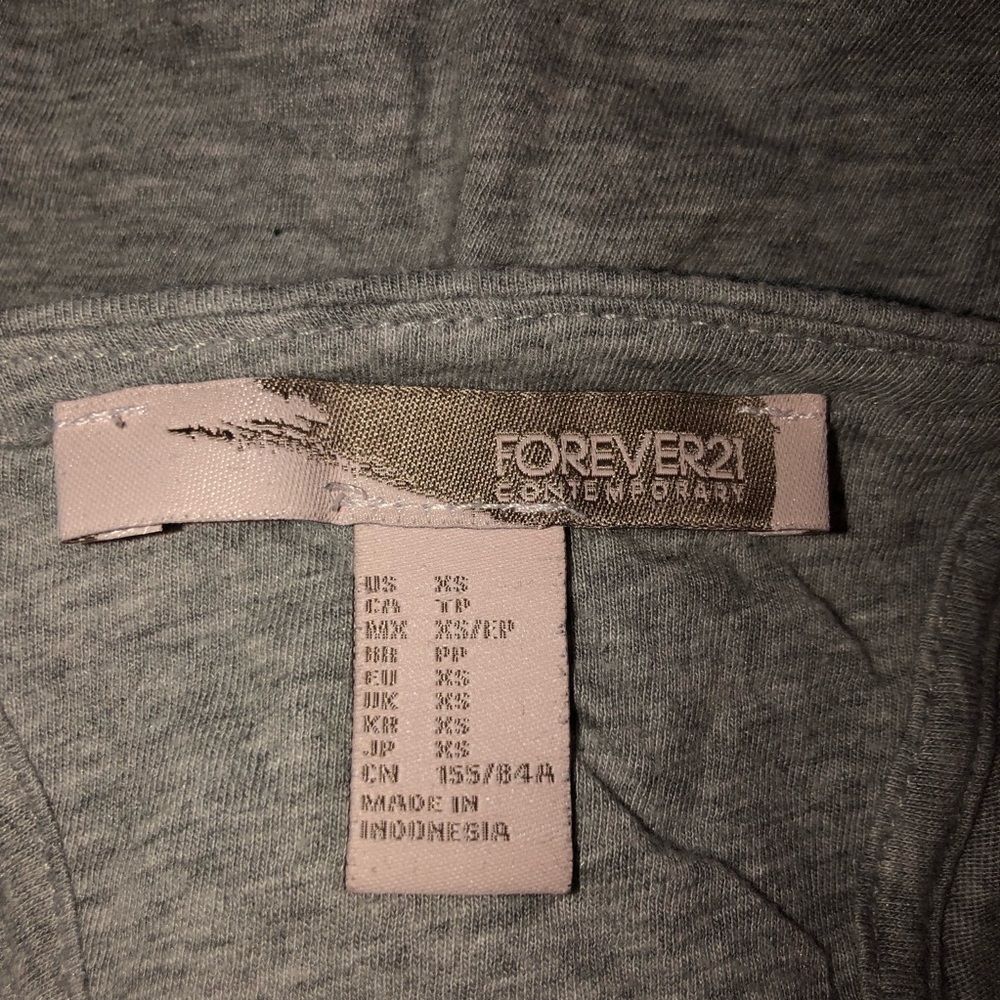 Gray Shirt - Picture 5 of 5